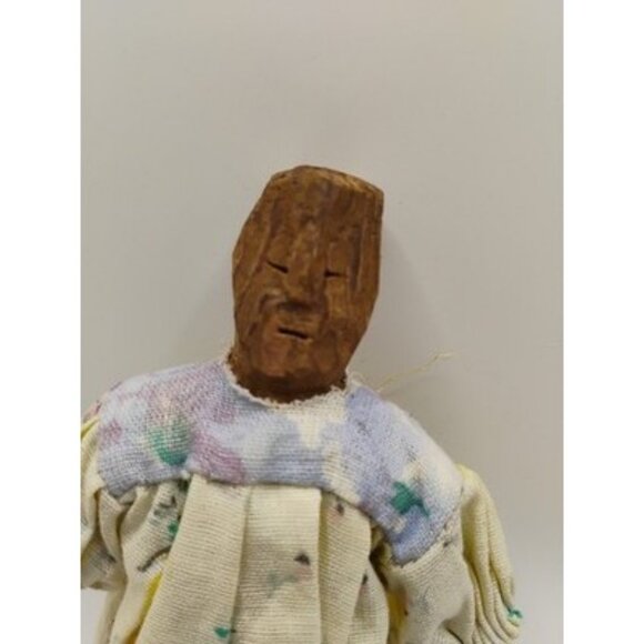 ANTIQUE VTG WOOD CARVED FOLK ART DOLL PRIMITIVE 6" - Picture 2 of 16